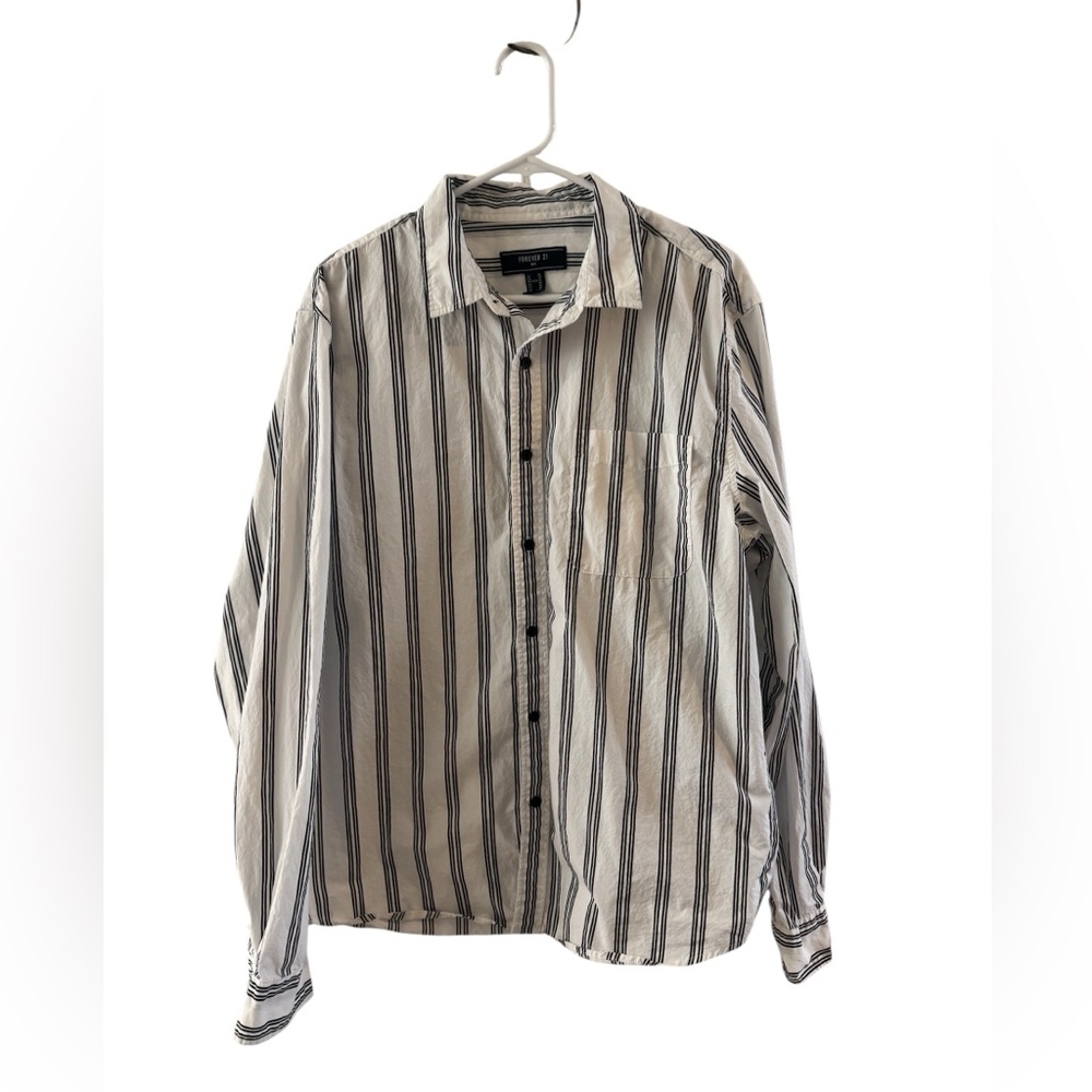 Forever 21 Black and White Striped Casual Men’s Shirt